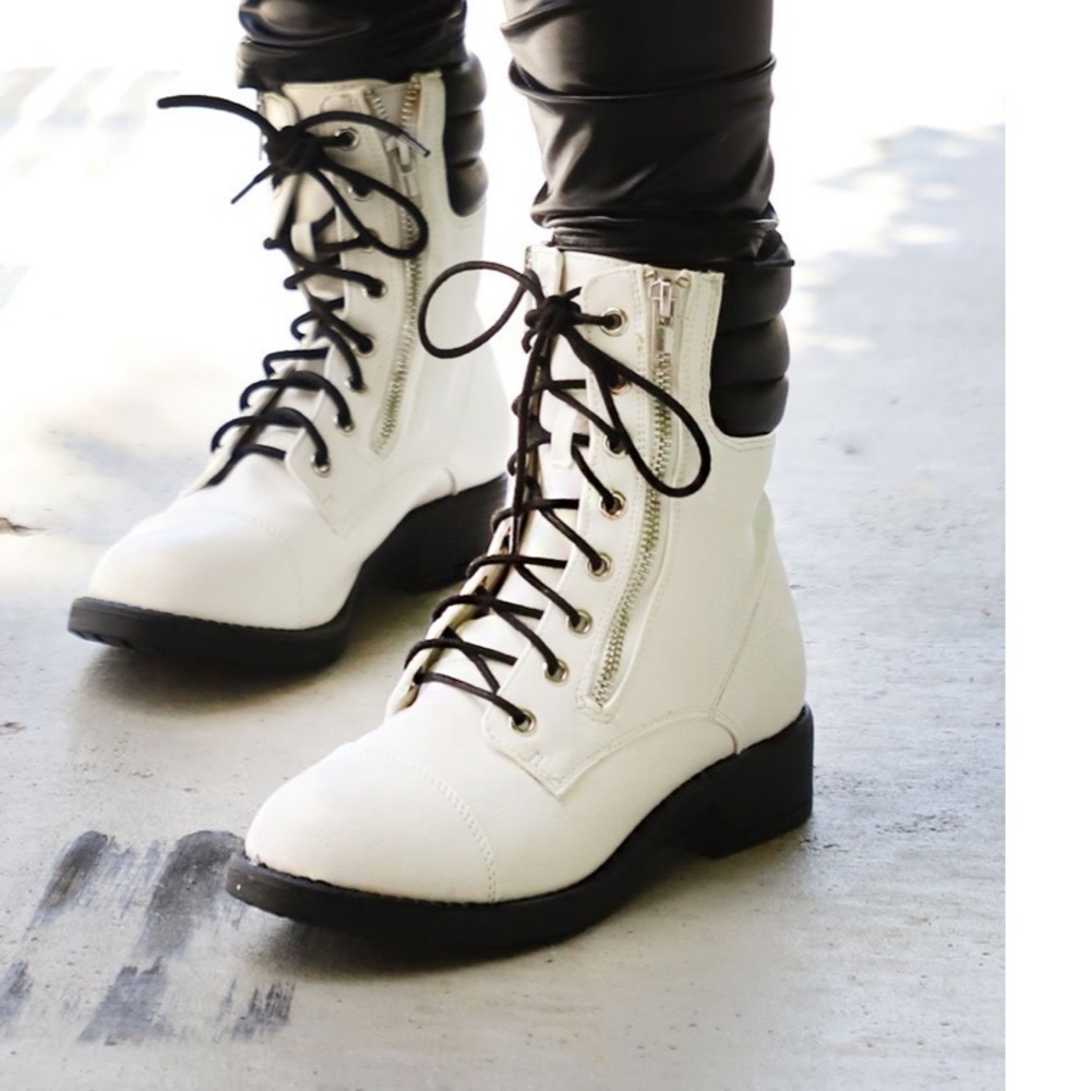 MÍA Boots for women